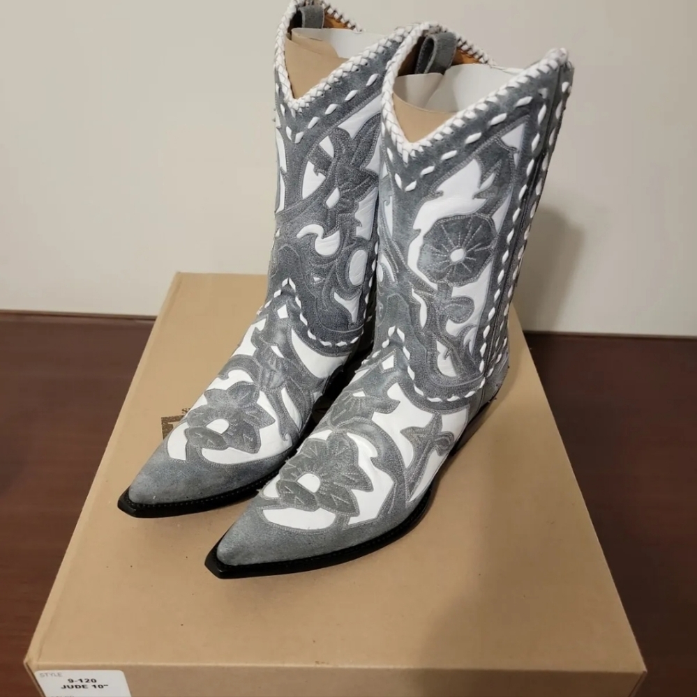 Boot Star Western Ladies Boots 7.5B Gray/White Beautiful Floral Boots Jude 10"